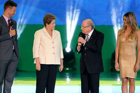 Blatter errou nas contas e anunciou que a Copa de 2014 será realizada 60 anos após o Mundial de 1950 Blatter errou nas contas e anunciou que a Copa de 2014 será realizada 60 anos após o Mundial de 1950