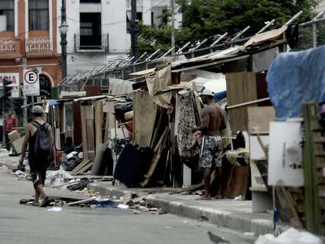 A situação na região da cracolândia piorou com a construção, nos últimos meses, de barracos no meio das ruas <p>A situação na região da cracolândia piorou com a construção, nos últimos meses, de barracos no meio das ruas</p>