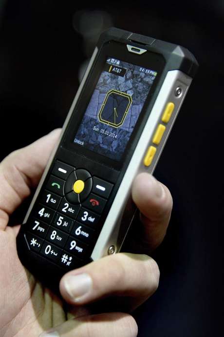 Caterpillar Lança Smartphone Capaz De Suportar Calor água E Quedas