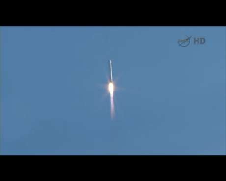 Foguete Antares foi lançado pouco depois das 16h (de Brasília) desta quinta, dia 9, levando a nave Cygnus com o experimento a bordo Foguete Antares foi lançado pouco depois das 16h (de Brasília) desta quinta, dia 9, levando a nave Cygnus com o experimento a bordo
