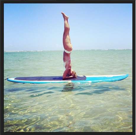 Carolina Dieckmann se aventurou no Stand Up Paddle Yoga <p>Carolina Dieckmann se aventurou no Stand Up Paddle Yoga</p>