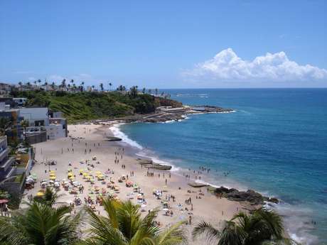 Nas praias, dá para consumir cerveja dos vendedores com isopor e alugar cadeiras ou levar o próprio equipamento <p>Nas praias, dá para consumir cerveja dos vendedores com isopor e alugar cadeiras ou levar o próprio equipamento</p>