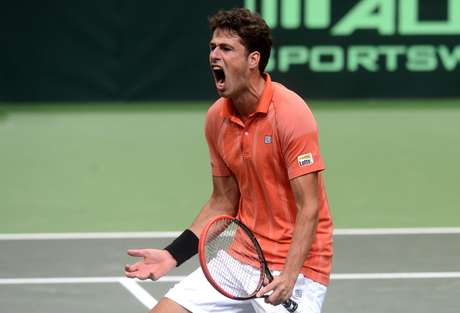 Haase surpreendeu e manteve a Holanda viva no duelo <p>Haase surpreendeu e manteve a Holanda viva no duelo</p>
