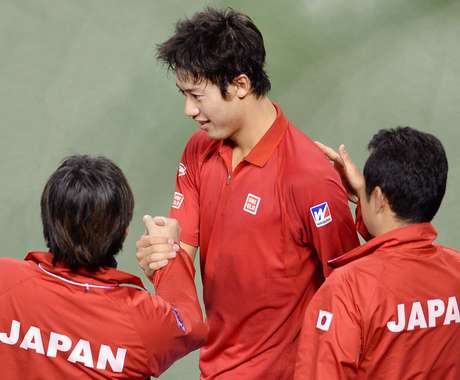 Nishikori abriu o duelo com vitória e deu o primeiro ponto ao Japão <p>Nishikori abriu o duelo com vitória e deu o primeiro ponto ao Japão</p>