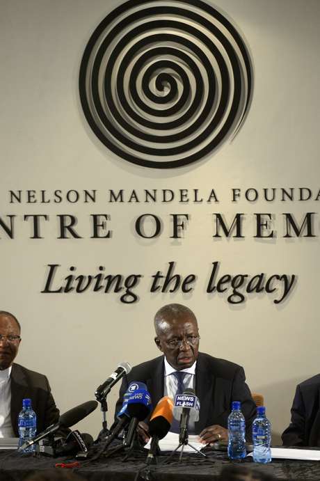 Dikgang Moseneke concede entrevista sobre o testamento de Nelson Mandela Dikgang Moseneke concede entrevista sobre o testamento de Nelson Mandela
