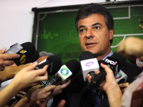 Beto Richa (PSDB) tem 43% das intenções de voto dos 1.008 eleitores entrevistados <p>Beto Richa (PSDB) tem 43% das intenções de voto dos 1.008 eleitores entrevistados</p>