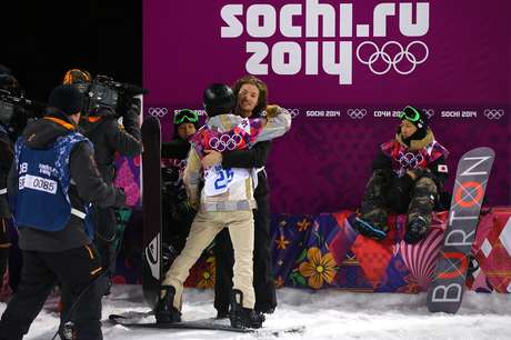 Iouri Podladtchikov recebeu abraço de Shaun White após vitória Iouri Podladtchikov recebeu abraço de Shaun White após vitória