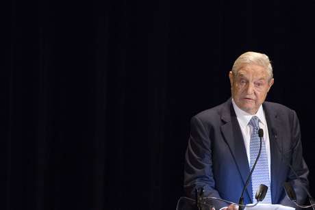 Soros ofereceu toda a ajuda possível para que o processo iniciado no Uruguai possa avançar com maior facilidade <p>Soros ofereceu toda a ajuda possível para que o processo iniciado no Uruguai possa avançar com maior facilidade</p>