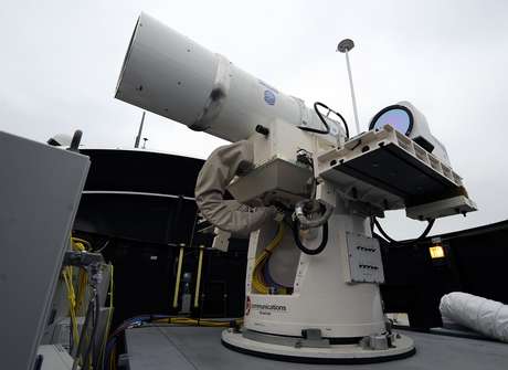 Protótipo de arma eletromagnética, futuramente usada pela Marinha americana; Os planos das Forças Navais são de testar a tecnologia a bordo no final deste ano Protótipo de arma eletromagnética, futuramente usada pela Marinha americana; Os planos das Forças Navais são de testar a tecnologia a bordo no final deste ano