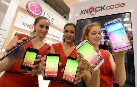 LG durante o lançamento do G2 Mini na última edição do Mobile World Congress, em fevereiro de 2014 <p>LG durante o lançamento do G2 Mini na última edição do Mobile World Congress, em fevereiro de 2014</p>