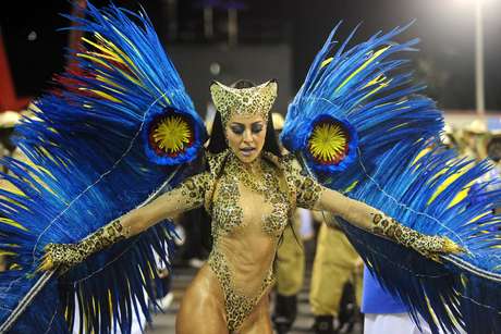 Fantasia "Rainha da Floresta" representa onça em extinção <p>Fantasia "Rainha da Floresta" representa onça em extinção </p>