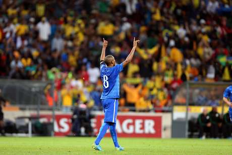 Fernandinho ganhou fôlego na briga por uma das 23 vagas na Copa <p>Fernandinho ganhou fôlego na briga por uma das 23 vagas na Copa</p>