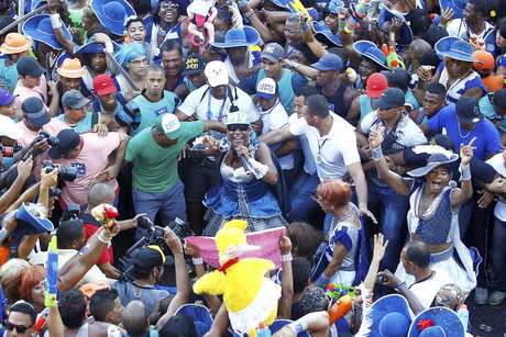 Cordeiros recebem R$ 45 para cada dia de trabalhado no Carnaval de Salvador <p>Cordeiros recebem R$ 45 para cada dia de trabalhado no Carnaval de Salvador</p>