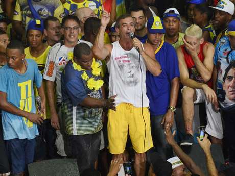 Paulo Barros comemora terceiro título como carnavalesco da Tijuca <p>Paulo Barros comemora terceiro título como carnavalesco da Tijuca</p>