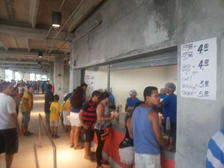 Preços de alimentos foram considerados abusivos por torcedores <p>Preços de alimentos foram considerados abusivos por torcedores</p>