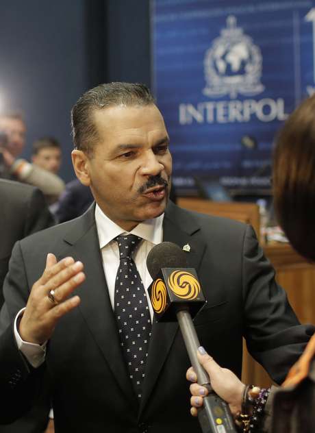 O secretário-geral da Interpol, Ronald K. Noble, disse que as informações sobre o incidente não levam às conclusões sobre possível terrorismo O secretário-geral da Interpol, Ronald K. Noble, disse que as informações sobre o incidente não levam às conclusões sobre possível terrorismo