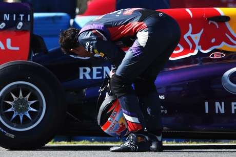 Carros com motores Renault sofreram na pré-temporada; Red Bull perdeu competitividade e começa 2014 com rivais mais próximos, enquanto Lotus começa ano como incógnita <p>Carros com motores Renault sofreram na pré-temporada; Red Bull perdeu competitividade e começa 2014 com rivais mais próximos, enquanto Lotus começa ano como incógnita</p>