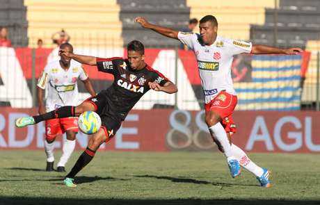 Focado na Libertadores, Flamengo empatou no Carioca Focado na Libertadores, Flamengo empatou no Carioca