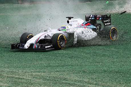 Felipe Massa não completou uma volta em sua primeira corrida pela Williams Felipe Massa não completou uma volta em sua primeira corrida pela Williams