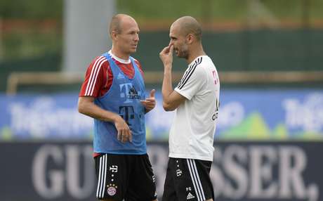 Bayern de Guardiola vem batendo recordes no Campeonato Alemão 2013/2014 <p>Bayern de Guardiola vem batendo recordes no Campeonato Alemão 2013/2014</p>