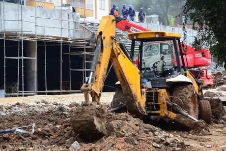 Canteiros de obras em frente à Arena ainda preocupam Canteiros de obras em frente à Arena ainda preocupam