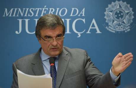 Ministro Cardozo afirma que lei de Proteção de Dados está sob análise do governo <p>Ministro Cardozo afirma que lei de Proteção de Dados está sob análise do governo</p>