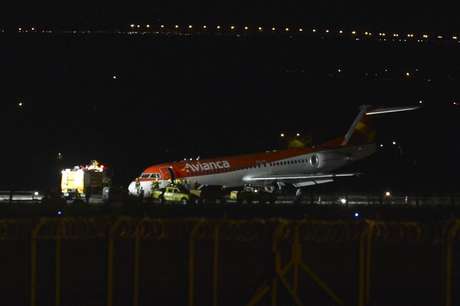 Um avião da companhia Avianca fez um pouso forçado no Aeroporto Internacional Juscelino Kubitschek Um avião da companhia Avianca fez um pouso forçado no Aeroporto Internacional Juscelino Kubitschek