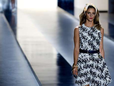 Fernanda Lima desfilou look em preto e branco para a Forum <p>Fernanda Lima desfilou look em preto e branco para a Forum</p>