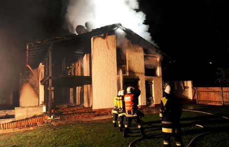 Breno incendiou casa na Alemanha no final de 2011 Breno incendiou casa na Alemanha no final de 2011