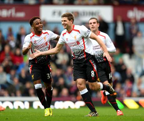 Gerrard festeja gol do Liverpool neste domingo Gerrard festeja gol do Liverpool neste domingo