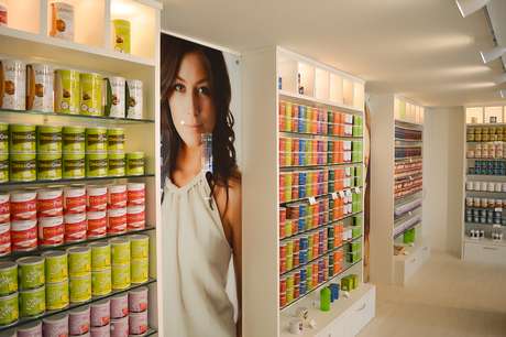 Sediada em Piracicaba, no interior de São Paulo, a Sanavita fabrica suplementos alimentares para emagrecimento e práticas esportivas, nutricosméticos e produtos nutricionais que ajudam a combater doenças Sediada em Piracicaba, no interior de São Paulo, a Sanavita fabrica suplementos alimentares para emagrecimento e práticas esportivas, nutricosméticos e produtos nutricionais que ajudam a combater doenças