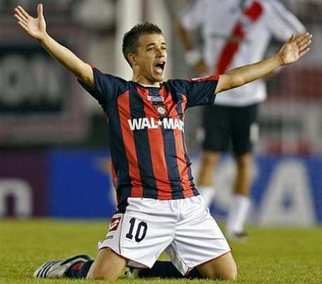 Hoje ídolo do Internacional, D'Alessandro já jogou pelo San Lorenzo, próximo rival do Grêmio na Copa Libertadores da América <p>Hoje ídolo do Internacional, D'Alessandro já jogou pelo San Lorenzo, próximo rival do Grêmio na Copa Libertadores da América</p>
