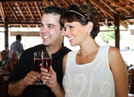 O casal Felipe Padovani e Patrícia Cabrera; mulher morreu aos 27 anos, vítima de um câncer, após dar à luz o filho <p>O casal Felipe Padovani e Patrícia Cabrera; mulher morreu aos 27 anos, vítima de um câncer, após dar à luz o filho</p>