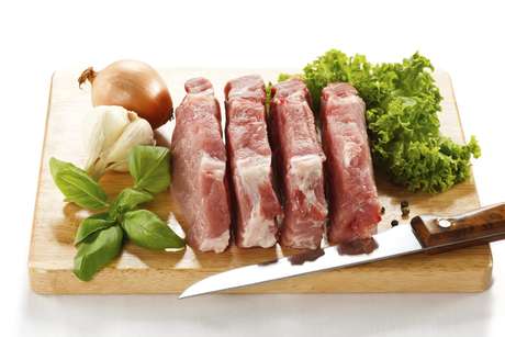 thinkstock <p>La dieta permite comer carne, nueces, semillas, mariscos, huevos, hortalizas y algunas frutas.</p>