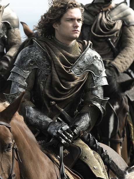 Actor de 'Game of Thrones' se queja por falta deo gay 