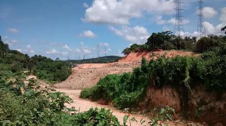 Obras que geraram remoções em Camaragibe, como o Ramal da Copa, ainda parecem distantes de ficarem prontas <p>Obras que geraram remoções em Camaragibe, como o Ramal da Copa, ainda parecem distantes de ficarem prontas</p>