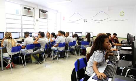 Plataformas online facilitam o acesso a conteúdos de qualidade <p><span style="font-size: 15.4545450210571px;">Plataformas online facilitam o acesso a conteúdos de qualidade</span></p>