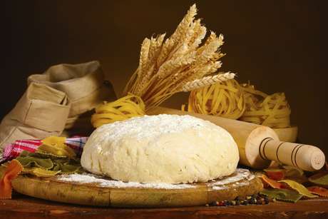 Celíacos devem excluir da dieta derivados do trigo, cevada, centeio e aveia <p>Celíacos devem excluir da dieta derivados do trigo, cevada, centeio e aveia </p>