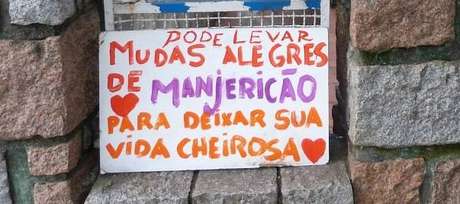 Placa em frente à casa de Nonô Joris: inciativa simples chamou a atenção da vizinhança e já se espalha pela cidade Placa em frente à casa de Nonô Joris: inciativa simples chamou a atenção da vizinhança e já se espalha pela cidade