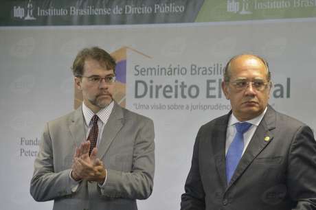 O presidente do TSE, Dias Toffoli, e o ministro Gilmar Mendes <p>O presidente do TSE, Dias Toffoli, e o ministro Gilmar Mendes</p>