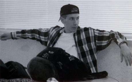 Eric Harris, um dos assassinos no caso do Massacre de Columbine, foi tardiamente diagnosticado com problemas psicológicos, devido às anotações em seu diário <p>Eric Harris, um dos assassinos no caso do Massacre de Columbine, foi tardiamente diagnosticado com problemas psicológicos, devido às anotações em seu diário</p>