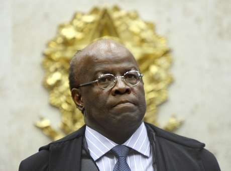 Joaquim Barbosa assumiu a presidência do Supremo em novembro de 2012. Indicado pelo presidente Luiz Inácio Lula da Silva em 2003, Barbosa afirmava publicamente que estava cansado <p>Joaquim Barbosa assumiu a presidência do Supremo em novembro de 2012. Indicado pelo presidente Luiz Inácio Lula da Silva em 2003, Barbosa afirmava publicamente que estava cansado</p>