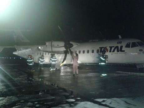 Um avião modelo ATR-72 da Total Linhas Aéreas fez um pouso de emergência na noite de ontem em Manaus Um avião modelo ATR-72 da Total Linhas Aéreas fez um pouso de emergência na noite de ontem em Manaus