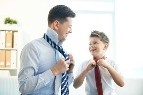 Profissionalização e família não são mais ideias antagônicas em uma empresa. No processo de profissionalizar um negócio, no entanto, a cultura e os valores de seus fundadores precisam ser preservados Profissionalização e família não são mais ideias antagônicas em uma empresa. No processo de profissionalizar um negócio, no entanto, a cultura e os valores de seus fundadores precisam ser preservados