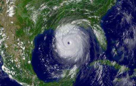Furacões são nomeados segundo uma ordem pré-determinada e alternada que não tem nada a ver com a força da tempestade. Na imagem, o furacão Katrina. <p>Furacões são nomeados segundo uma ordem pré-determinada e alternada que não tem nada a ver com a força da tempestade. Na imagem, o furacão Katrina.</p>