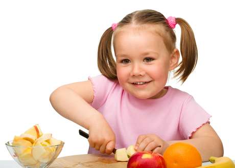 Frutas podem ser servidas de várias maneiras na sobremesa para quebrar a monotonia alimentar Frutas podem ser servidas de várias maneiras na sobremesa para quebrar a monotonia alimentar