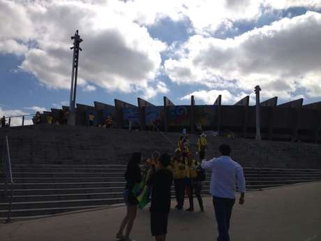 Escadas do Mineirão dificultaram acesso de deficiente na estreia de BH na Copa Escadas do Mineirão dificultaram acesso de deficiente na estreia de BH na Copa