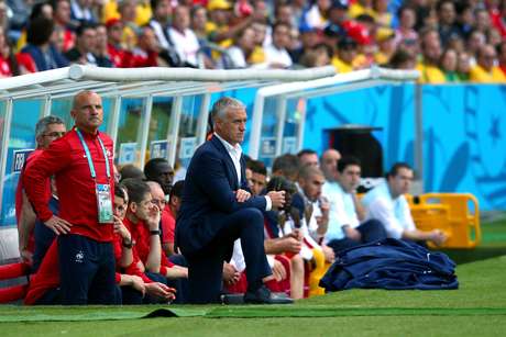 Deschamps elogiou Benzema após a vitória Deschamps elogiou Benzema após a vitória