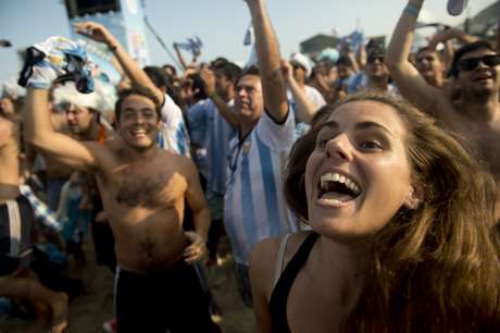 Torcedores se envolveram em problemas nos dois jogos da Argentina <p>Torcedores se envolveram em problemas nos dois jogos da Argentina</p>