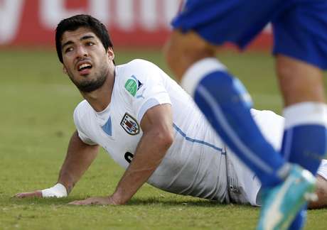 Suárez virou personagem da classificação Uruguaia após a mordida em Chiellini <p>Suárez virou personagem da classificação Uruguaia após a mordida em Chiellini</p>
